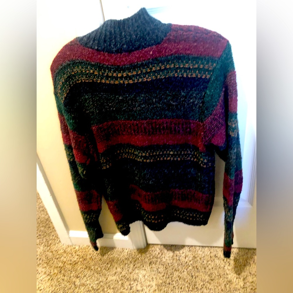 dressBarn M sweater with small turtleneck